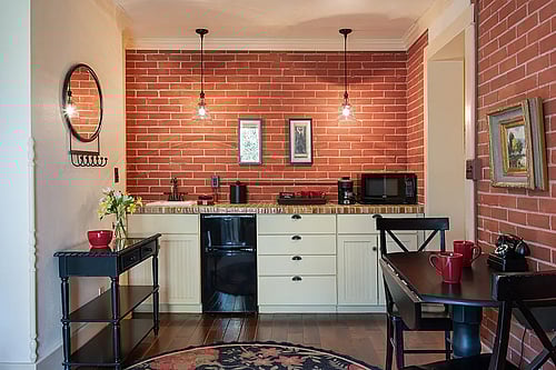 Chamberlin Inn studio kitchenette